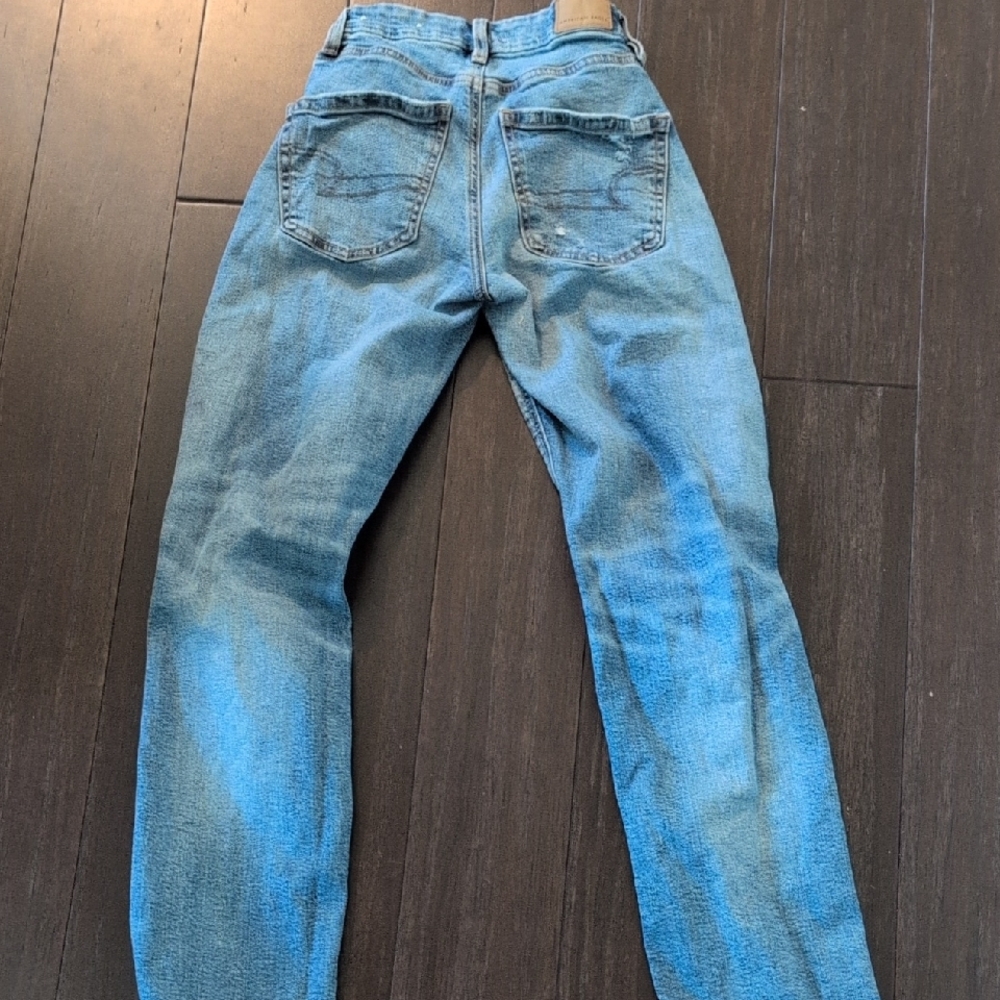 American Eagle Outfitters Women's Blue Distressed Straight Jeans - Picture 3 of 3